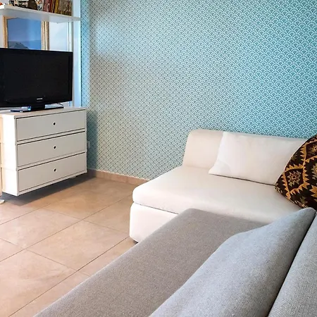 Appartement Trilocale A 200mt Dal Mare Di - P014