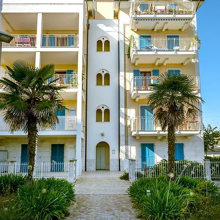 Trilocale A 200mt Dal Mare Di - P014